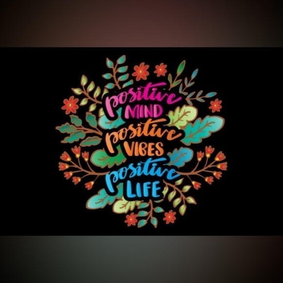 🌟HP🌟 QTY 2 ILLUMINATING Stick LOVE Glow Balm Avon MOONSTRUCK Discontinued!! - Picture 10 of 10